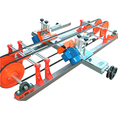 Gruppo raschiante per rimuovere bave inferiori di pressatura sui quattro lati delle piastrelle