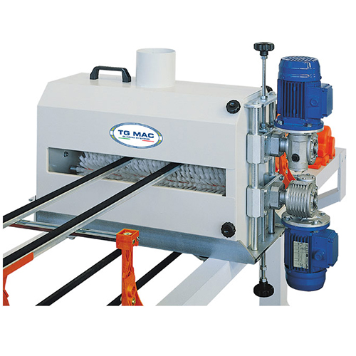 Spazzola orizzontale per eliminare dalle superfici eventuale pulviscolo o impurità prima delle fasi di smaltatura.